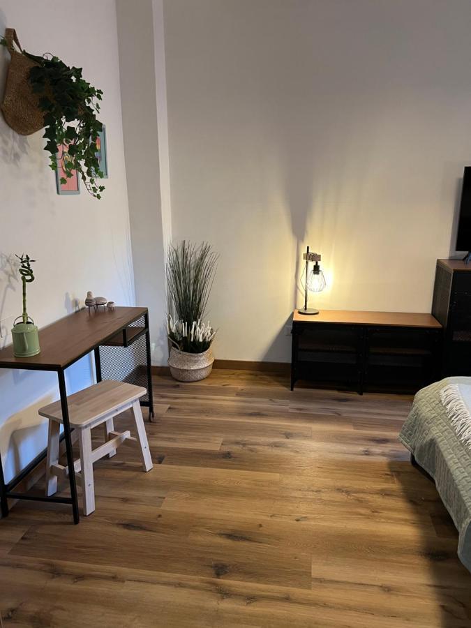 Stylish Apartment 3 Km Away From Duomo - Netflix, Wi-Fi, All Comforts Included มิลาน ภายนอก รูปภาพ