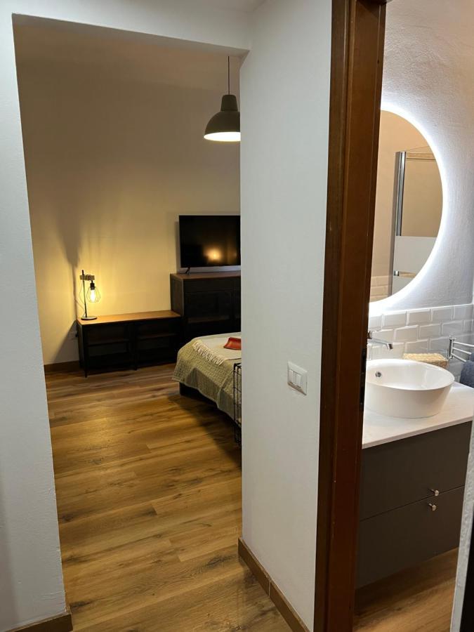 Stylish Apartment 3 Km Away From Duomo - Netflix, Wi-Fi, All Comforts Included มิลาน ภายนอก รูปภาพ